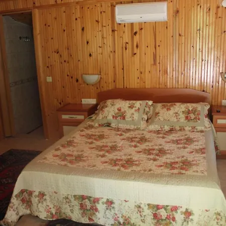 Garden Guest house 2*