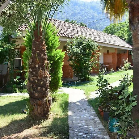 Garden Guest house 2*